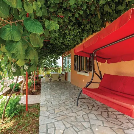 7 Bedroom In