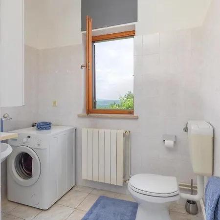 7 Bedroom In בית נופש