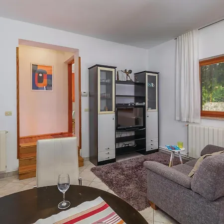 7 Bedroom In * Labin (Istria)